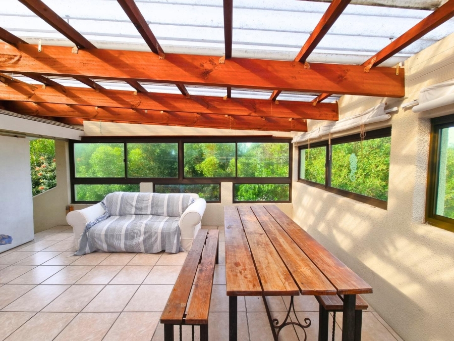 4 Bedroom Property for Sale in Sandbaai Western Cape